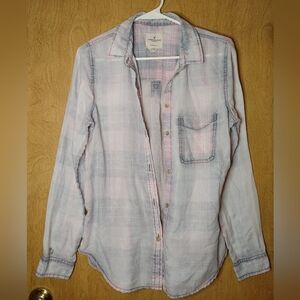 American Eagle Pink and Gray Plaid Button-Up Shirt S